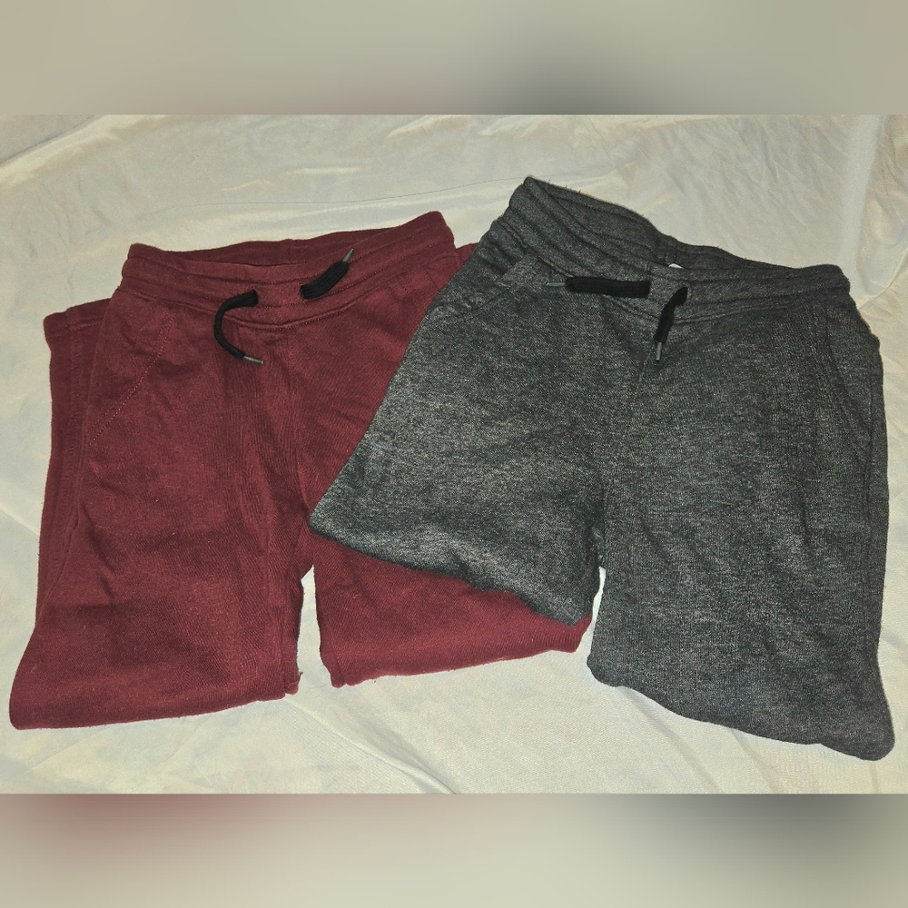Old Navy Kids Boys Sweatpants in Burgundy and Charcoal Bundle Size Small